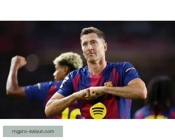 莱万多夫斯基2026世界杯表现值得关注，期待他的状态回暖与球队配合。