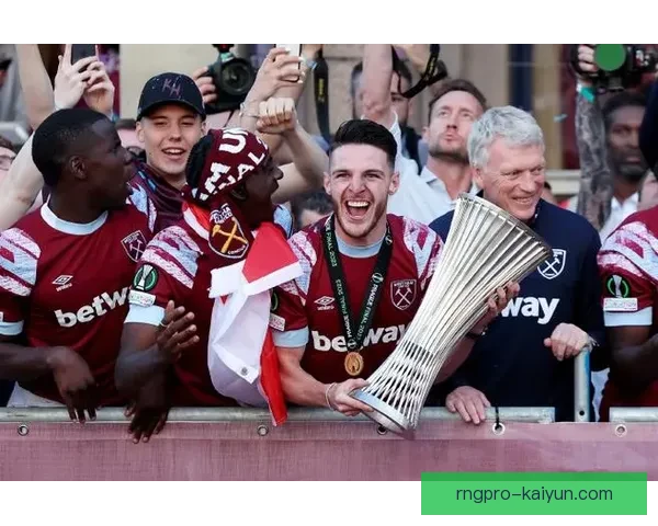 洛卡特利在欧战中的表现稳健，助力球队向更远目标迈进。